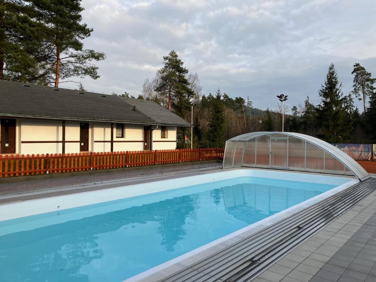 Raj Sportovni A Rekreacni Resort Branzez Kněžmost Екстериор снимка