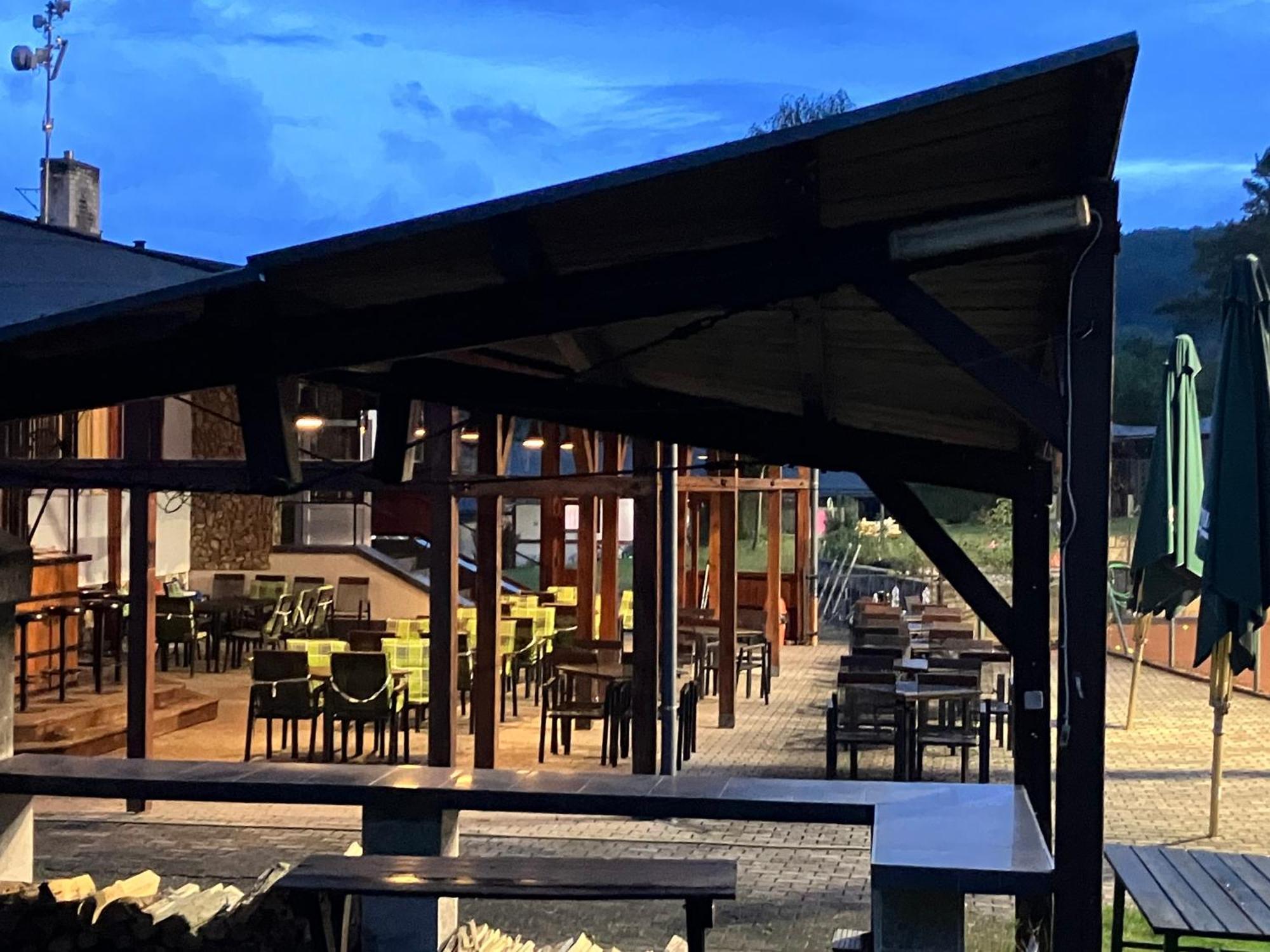 Raj Sportovni A Rekreacni Resort Branzez Kněžmost Екстериор снимка