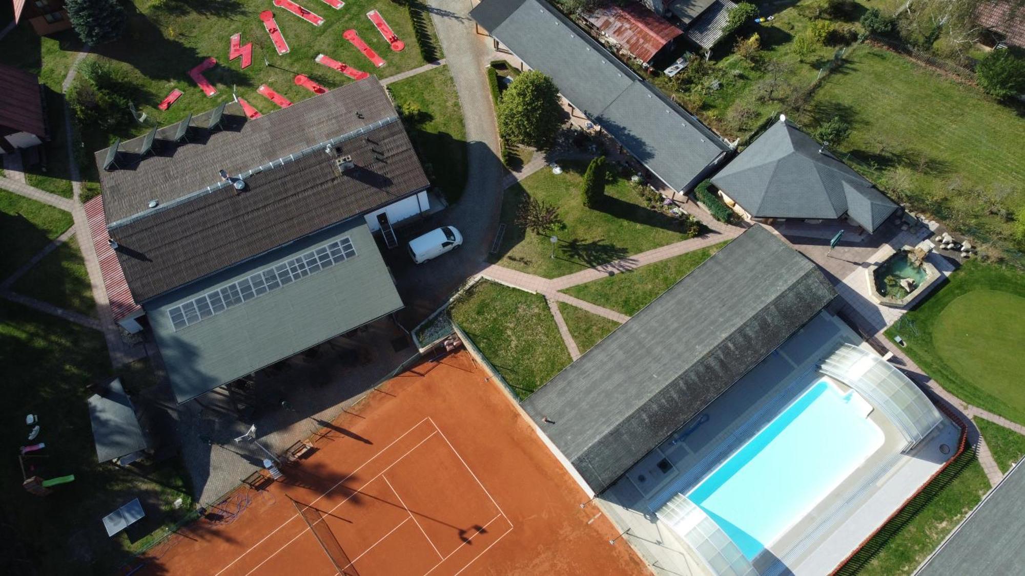 Raj Sportovni A Rekreacni Resort Branzez Kněžmost Екстериор снимка
