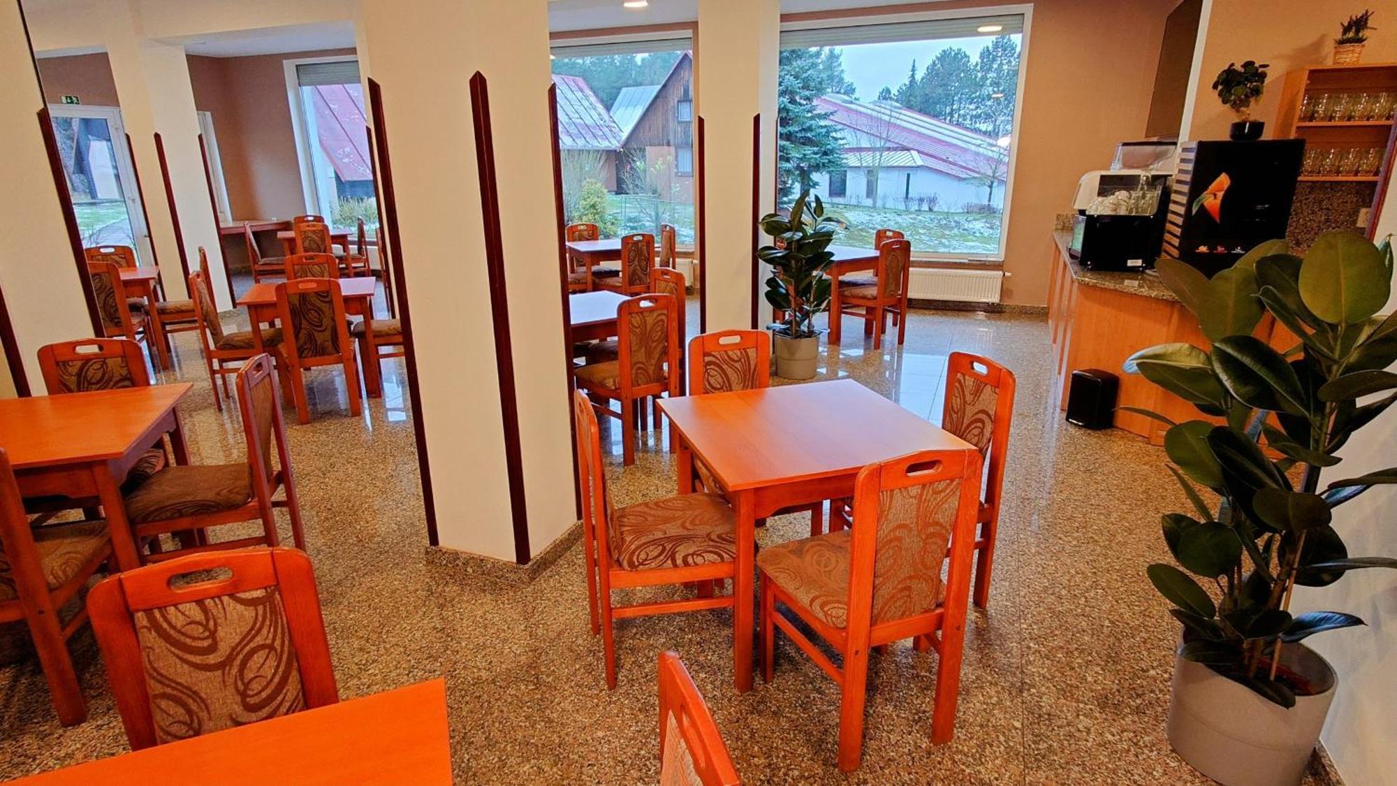 Raj Sportovni A Rekreacni Resort Branzez Kněžmost Екстериор снимка