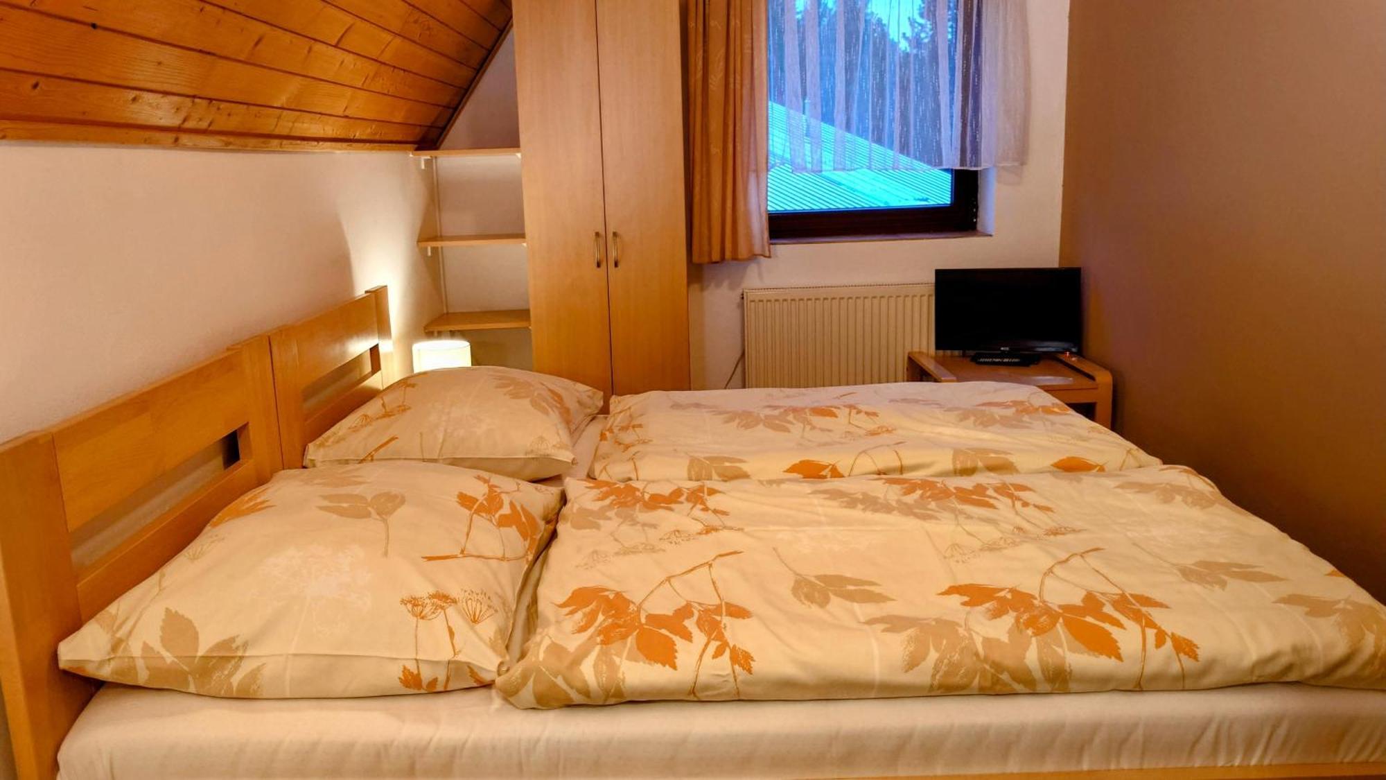 Raj Sportovni A Rekreacni Resort Branzez Kněžmost Екстериор снимка