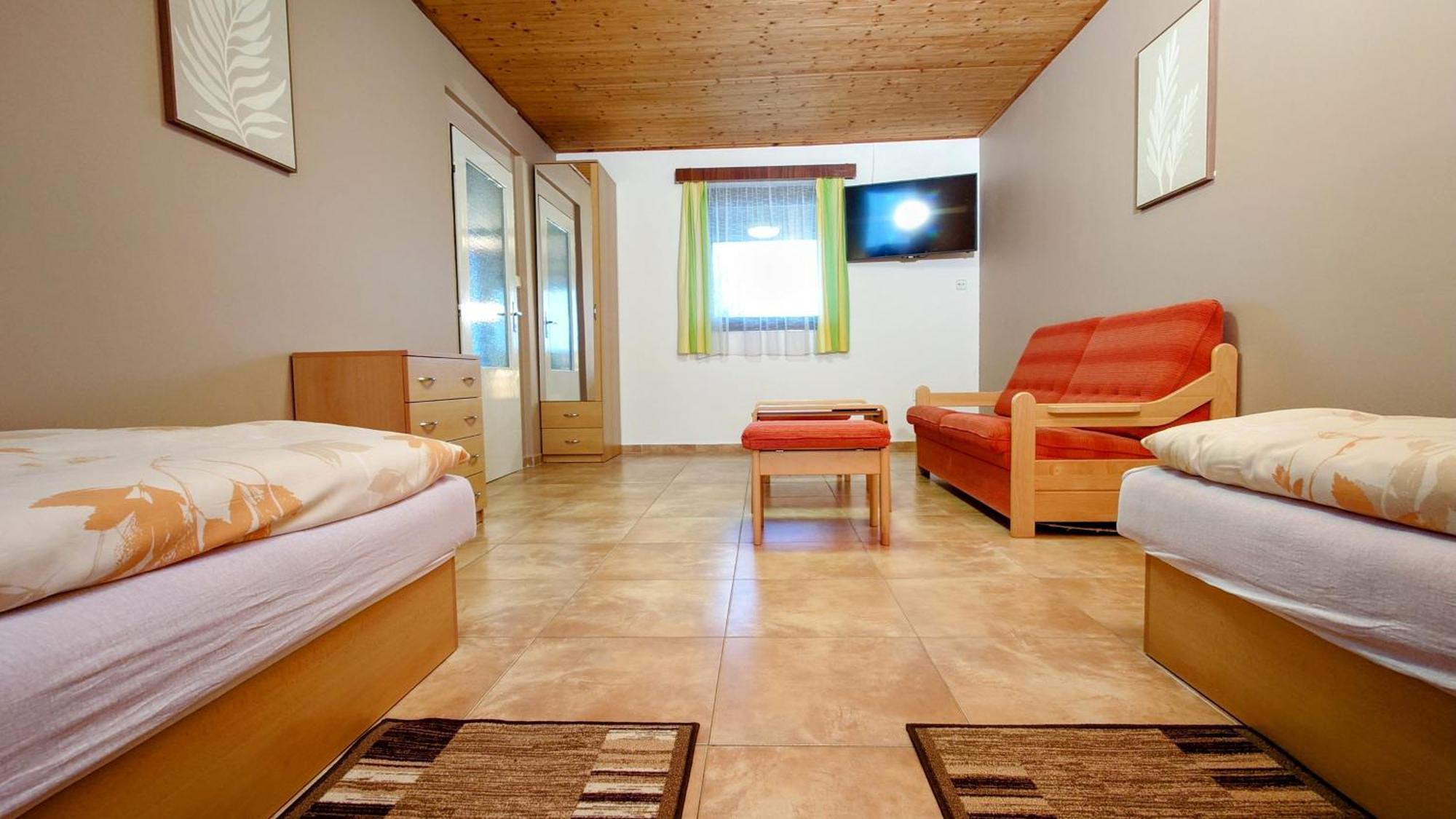 Raj Sportovni A Rekreacni Resort Branzez Kněžmost Екстериор снимка